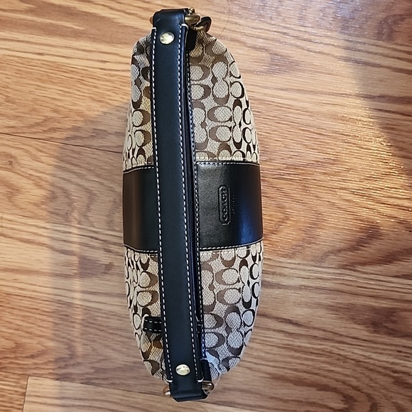 NWOT Small Coach signature handbag - Picture 7 of 10